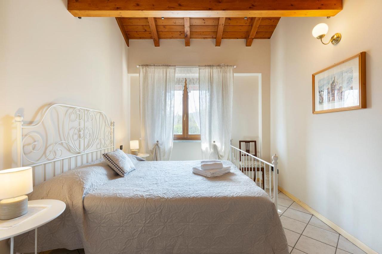 Bb10 Oasi Guest House Arona Luaran gambar