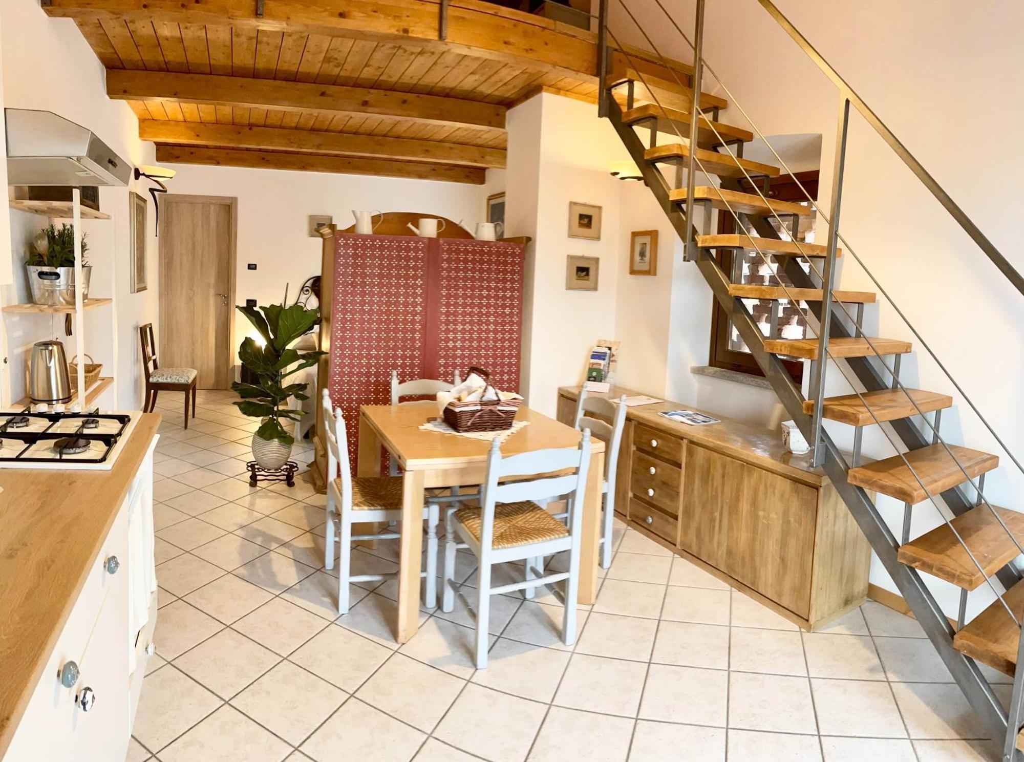 Bb10 Oasi Guest House Arona Luaran gambar