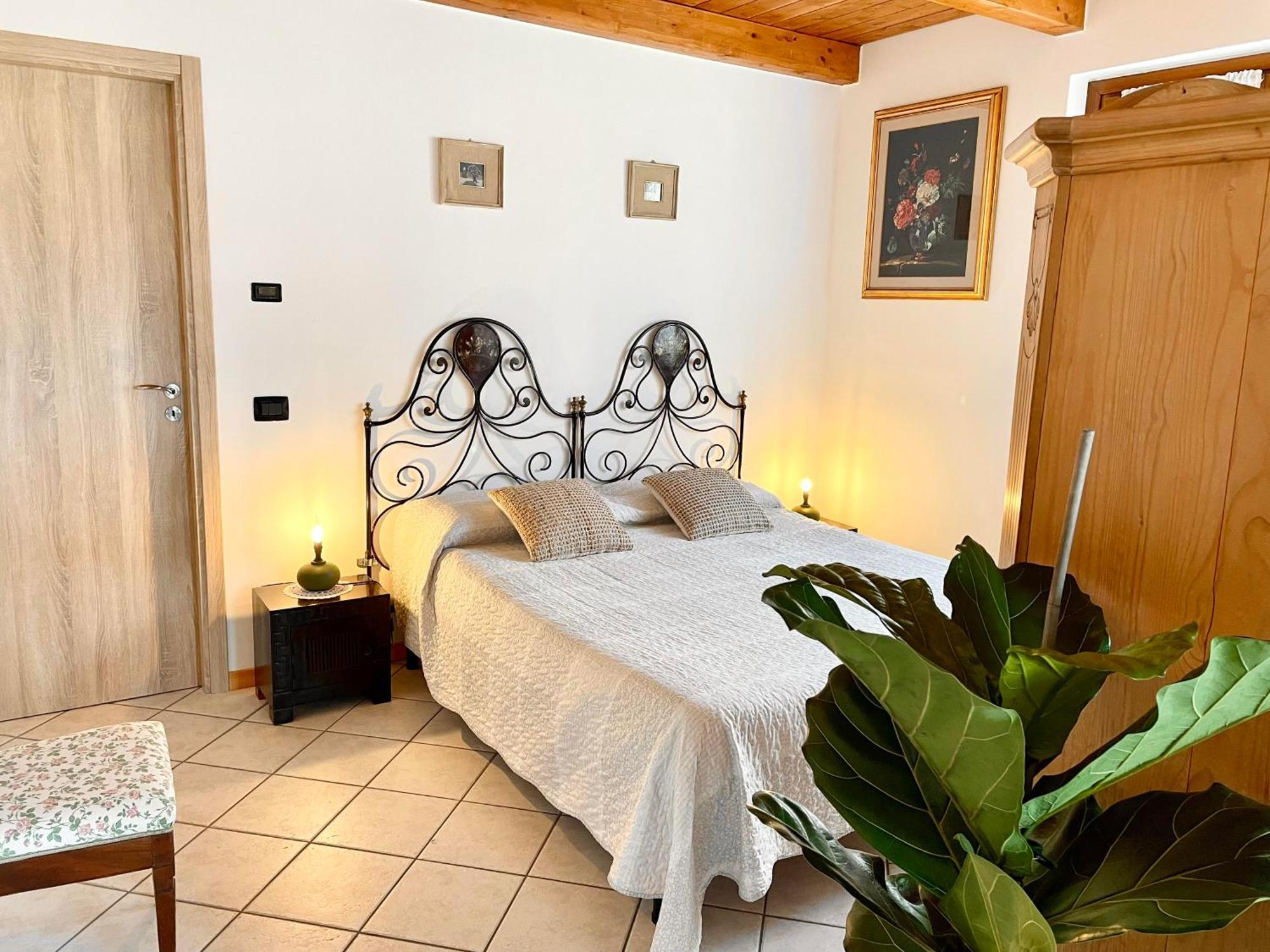 Bb10 Oasi Guest House Arona Luaran gambar